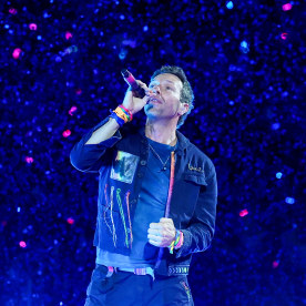 Chris Martin of Coldplay performing.